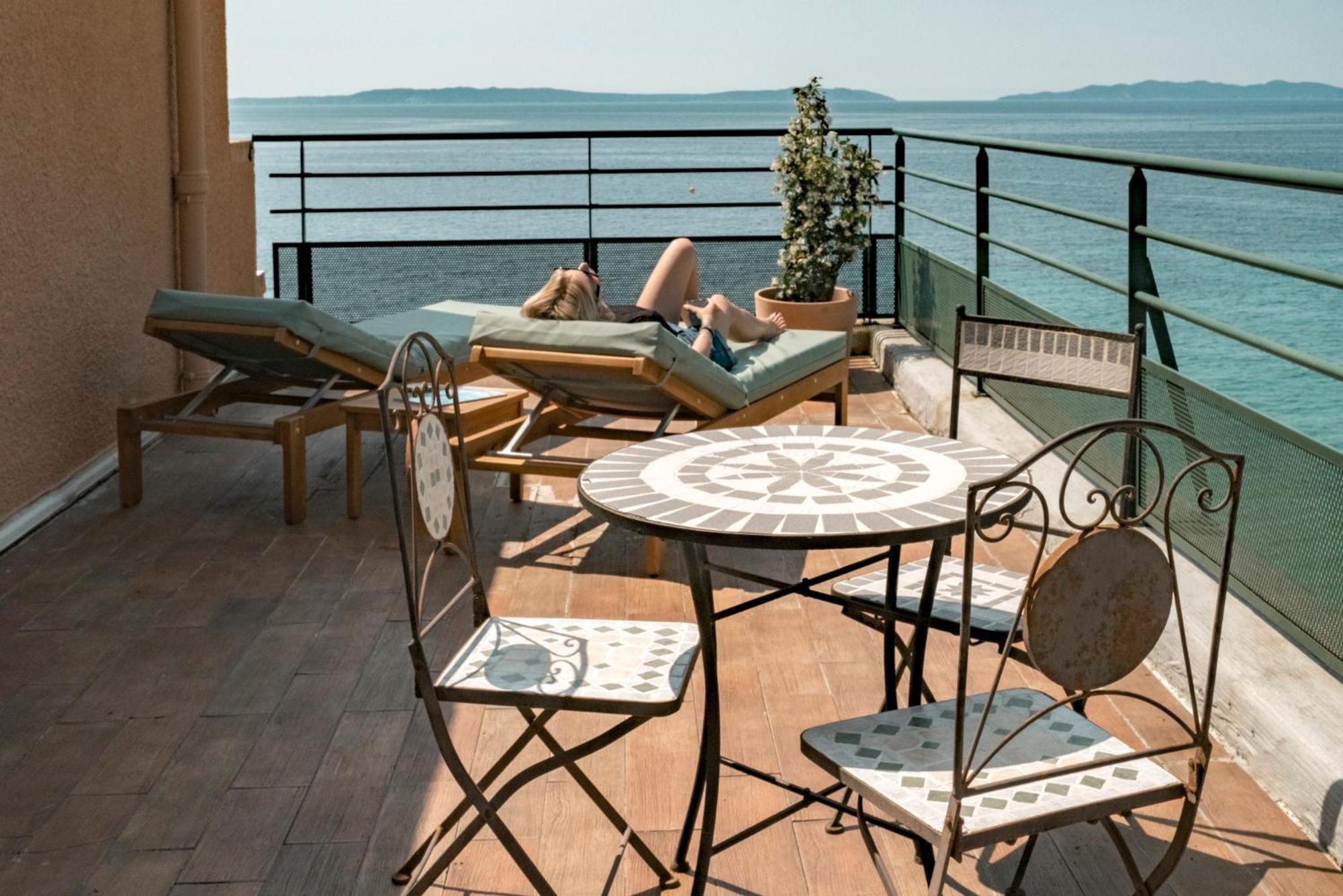 Surplage Hotel Cavaliere Le Lavandou Εξωτερικό φωτογραφία