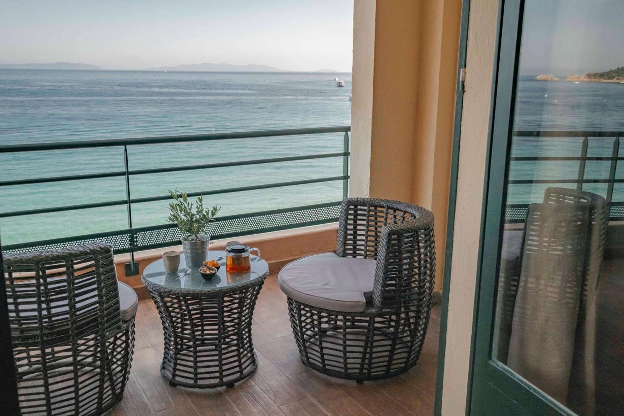 Surplage Hotel Cavaliere Le Lavandou Εξωτερικό φωτογραφία