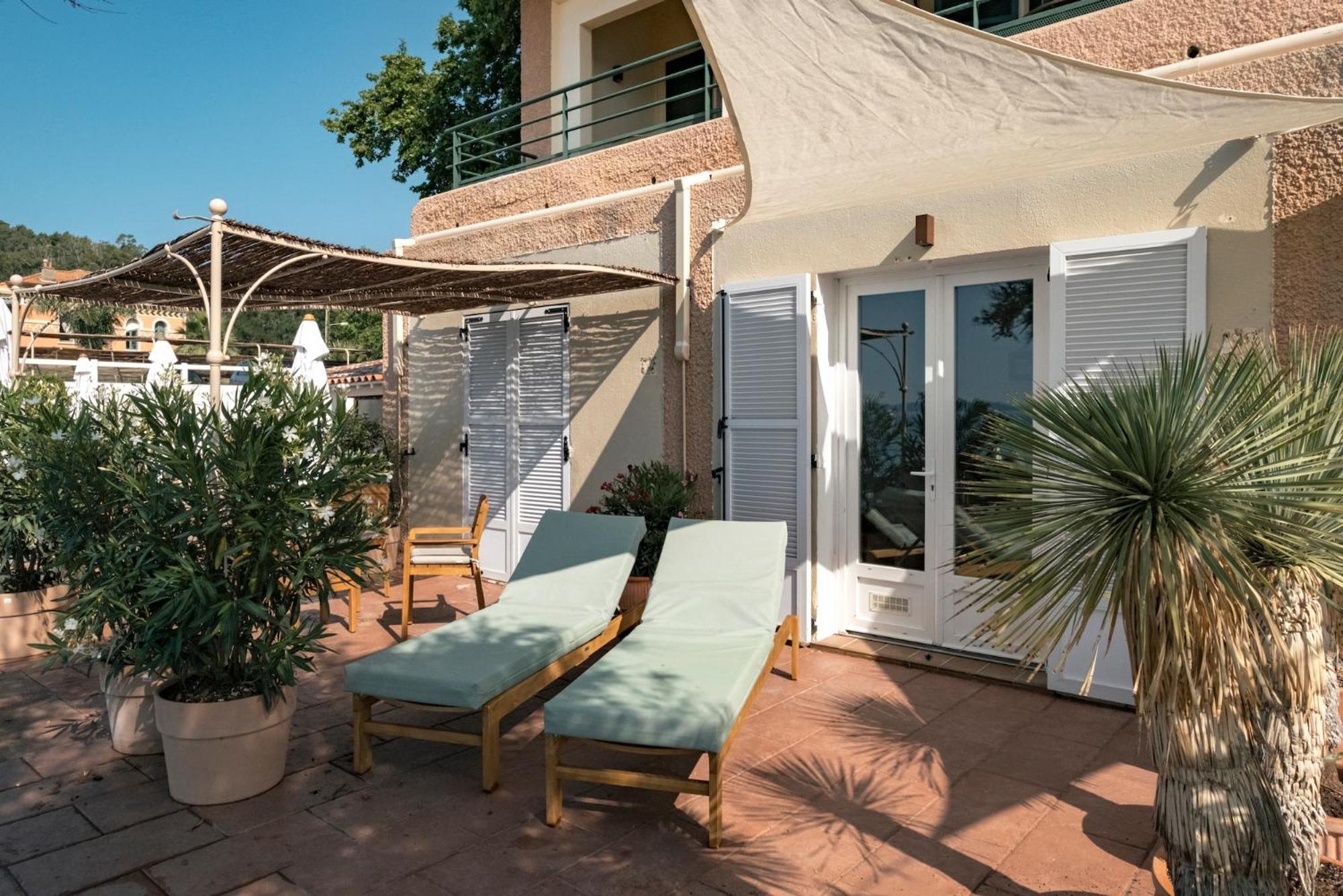 Surplage Hotel Cavaliere Le Lavandou Εξωτερικό φωτογραφία