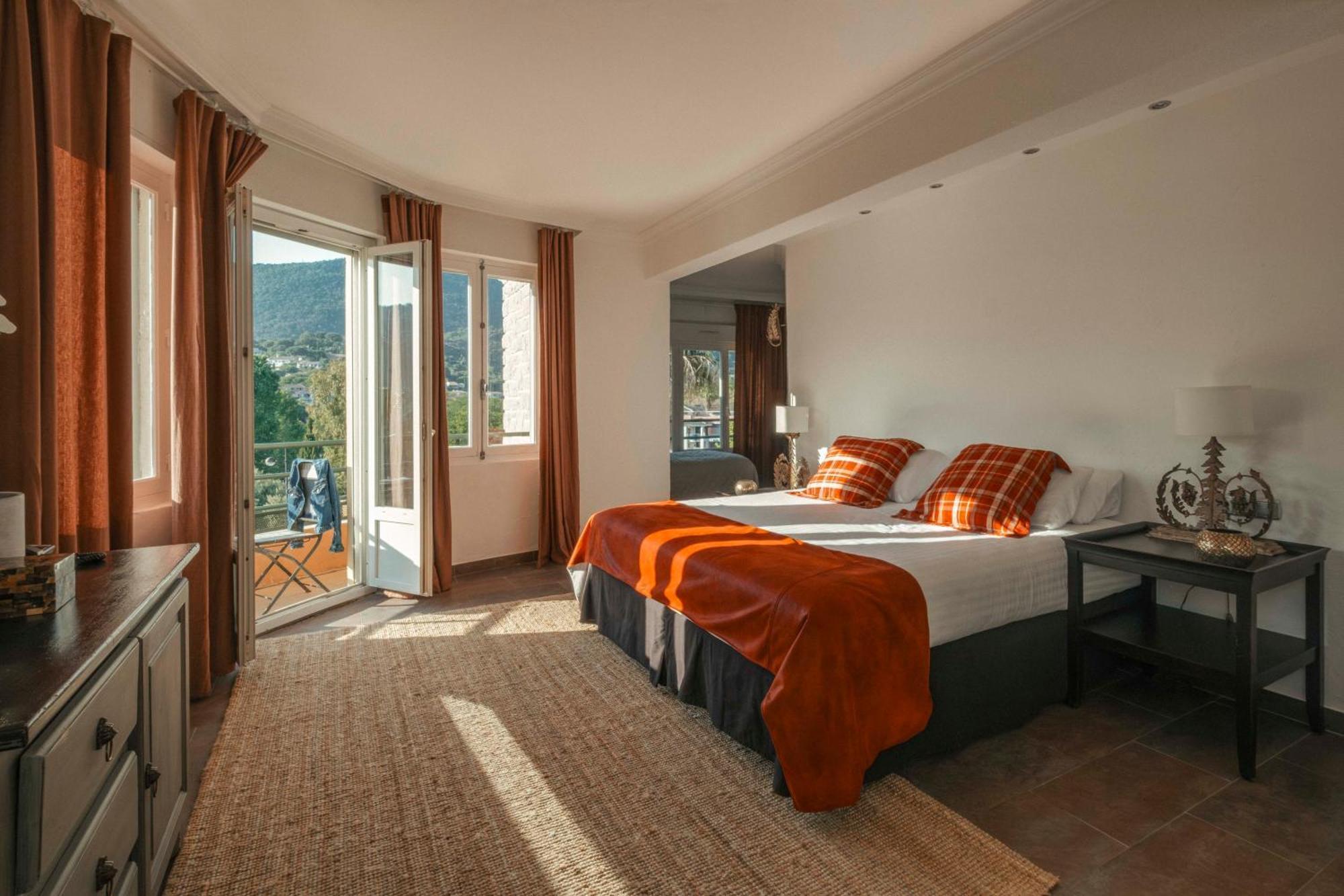 Surplage Hotel Cavaliere Le Lavandou Εξωτερικό φωτογραφία