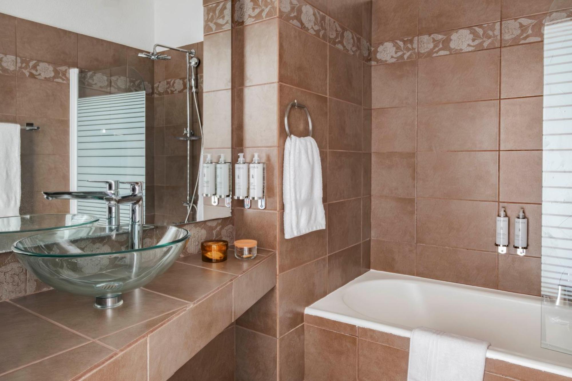 Surplage Hotel Cavaliere Le Lavandou Εξωτερικό φωτογραφία