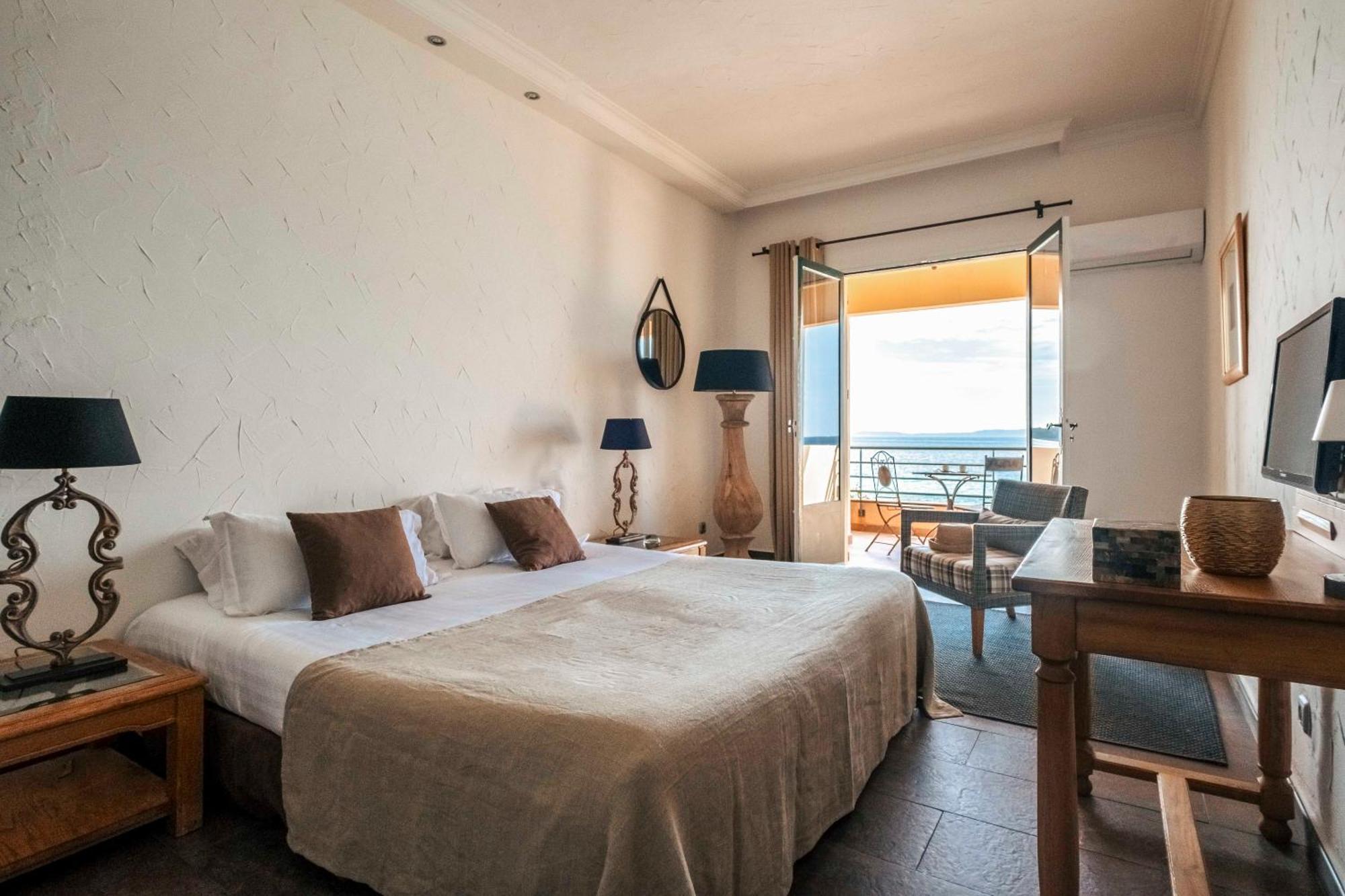 Surplage Hotel Cavaliere Le Lavandou Εξωτερικό φωτογραφία