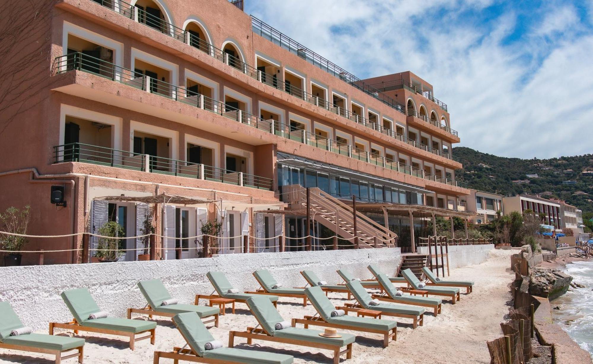 Surplage Hotel Cavaliere Le Lavandou Εξωτερικό φωτογραφία